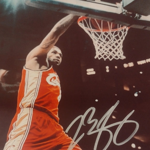 LEBRON JAMES 8.5x11 ULTRA PREMIUM GLOSSY CLEVELAND CAVALIERS BASKETBALL POSTER🤩 - Picture 5 of 8